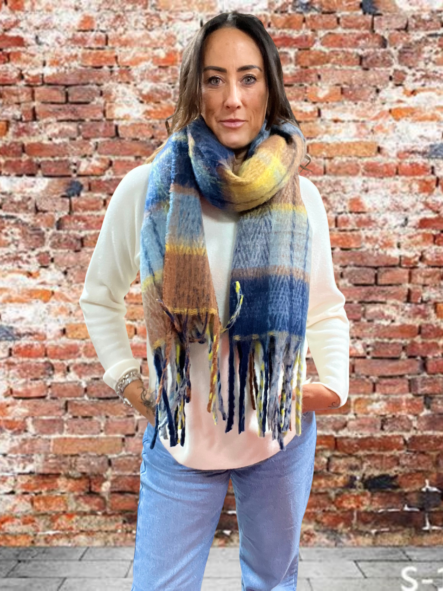 Round Neck Classic Knit