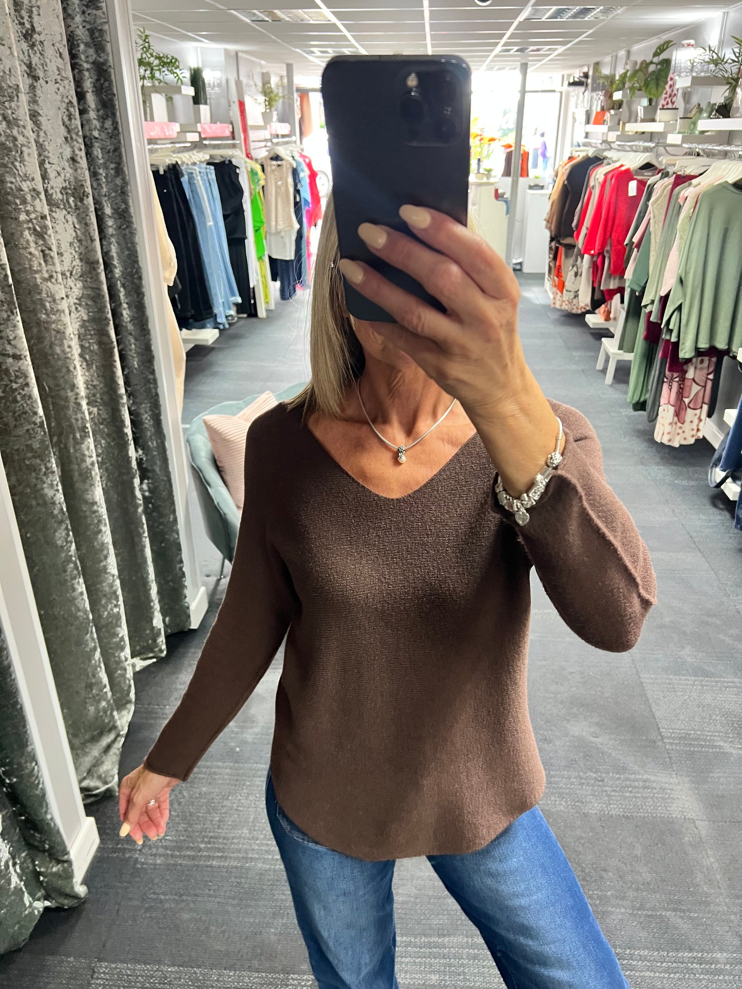 V Neck Classic Knit