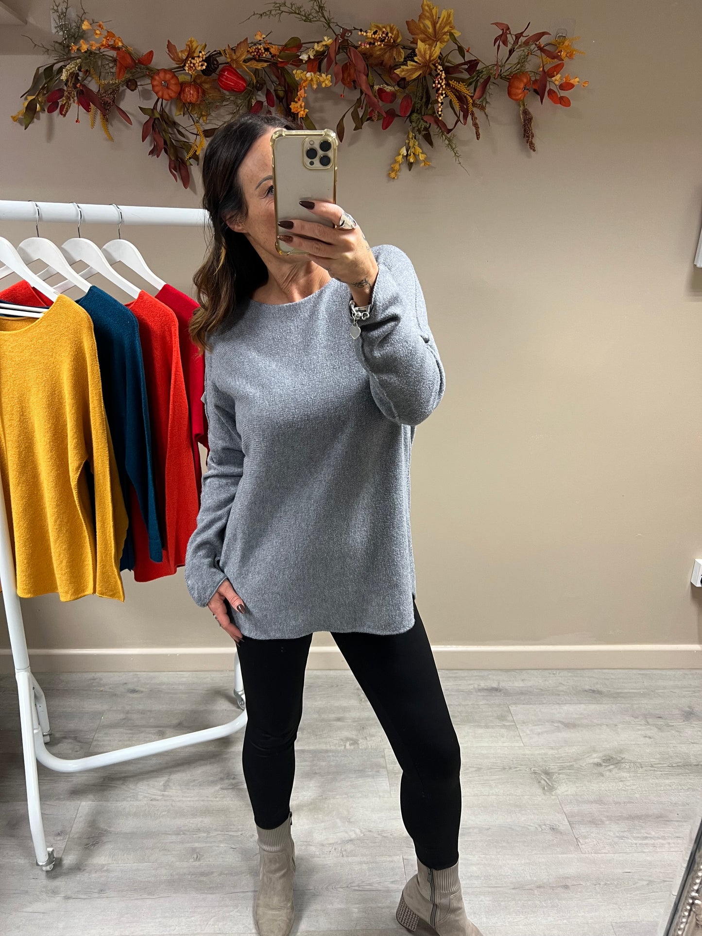 Round Neck Classic Knit