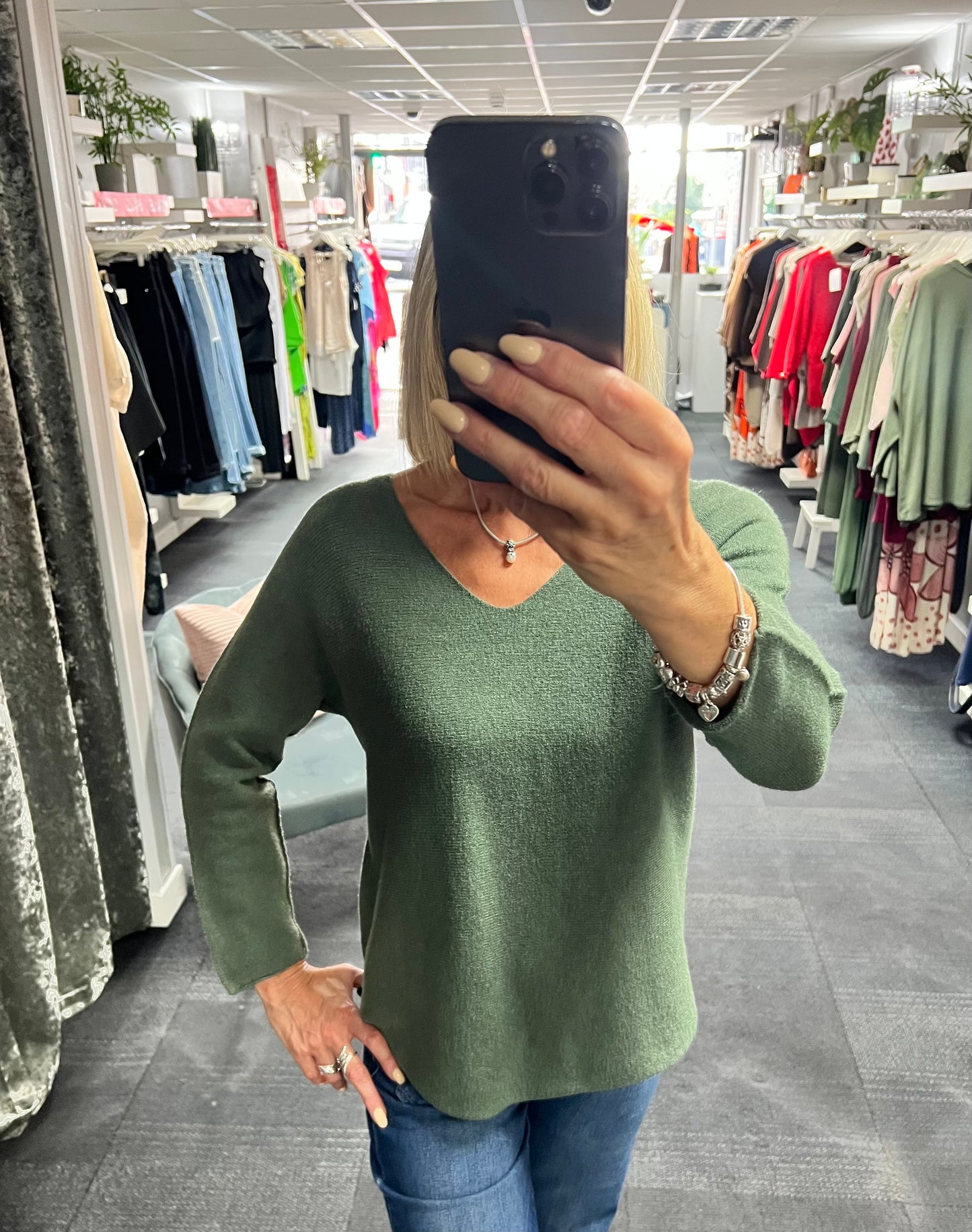 V Neck Classic Knit