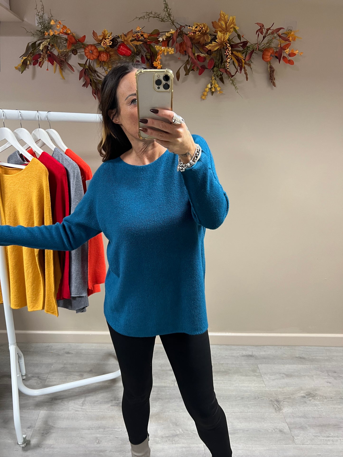Round Neck Classic Knit