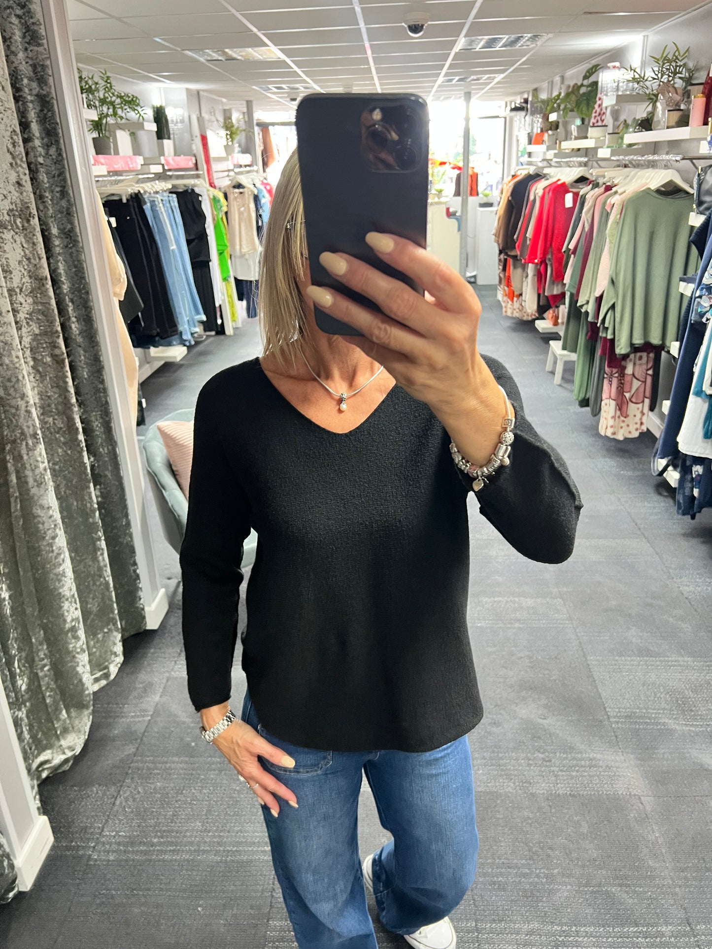 V Neck Classic Knit