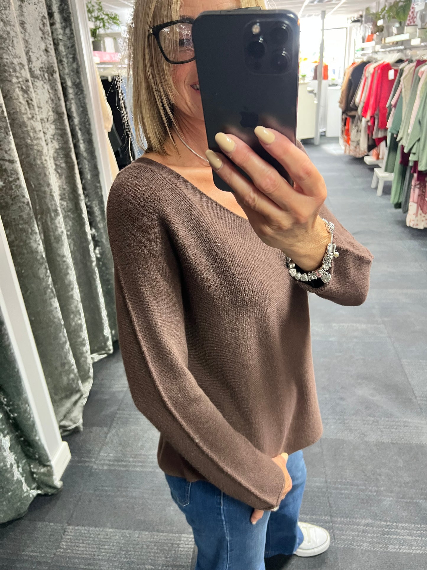 V Neck Classic Knit