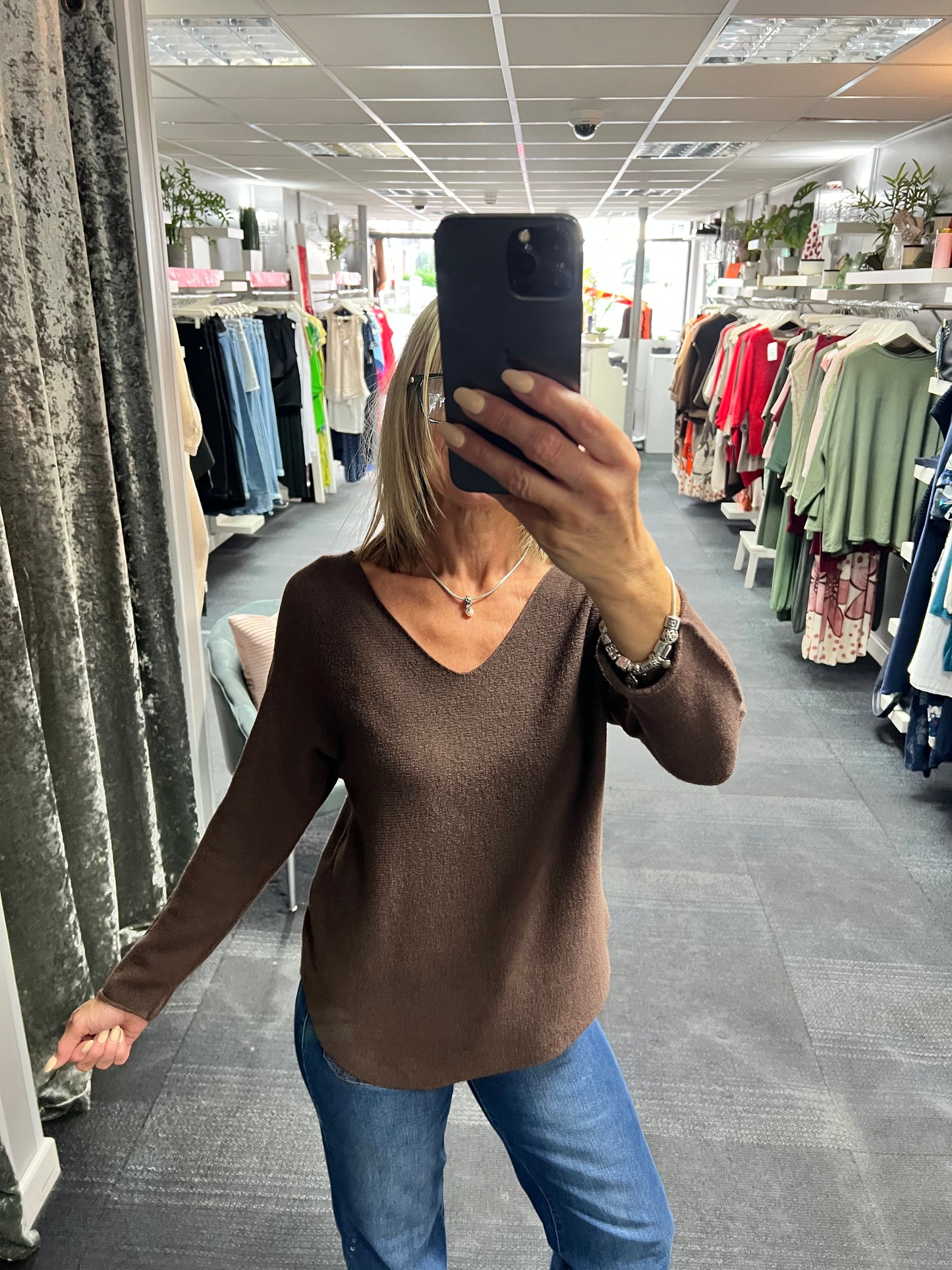 V Neck Classic Knit