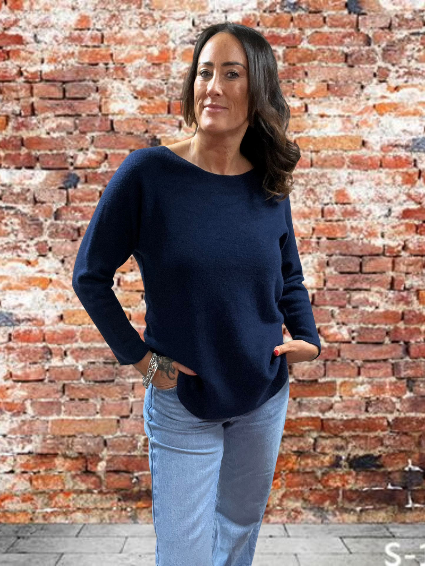 Round Neck Classic Knit