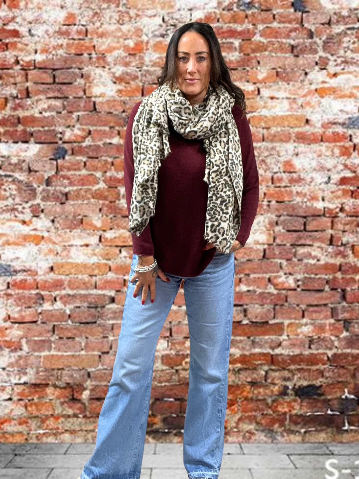 Round Neck Classic Knit