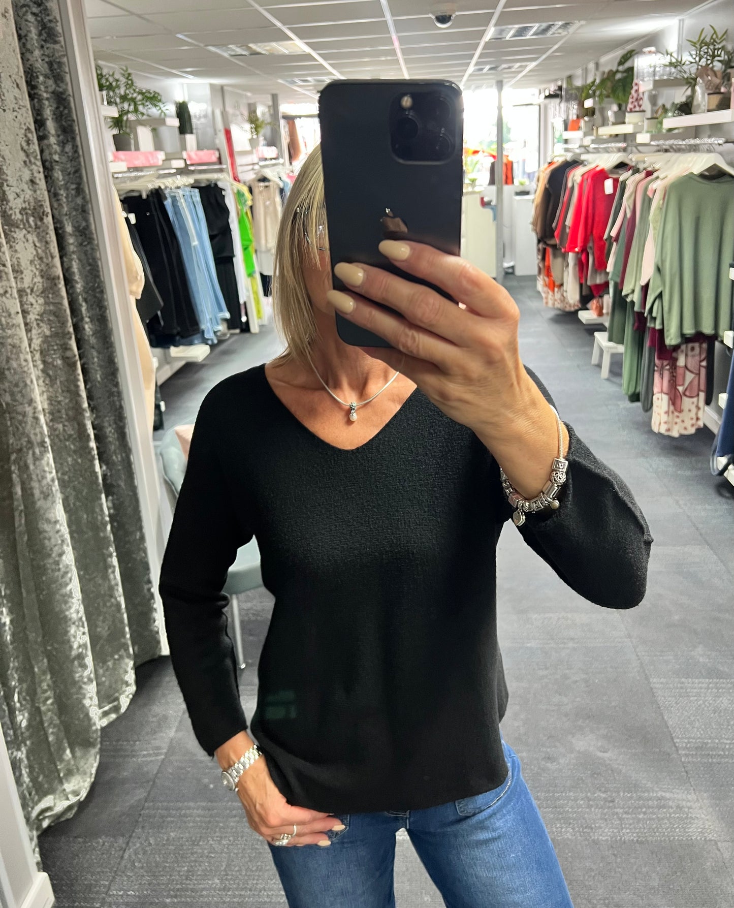 V Neck Classic Knit