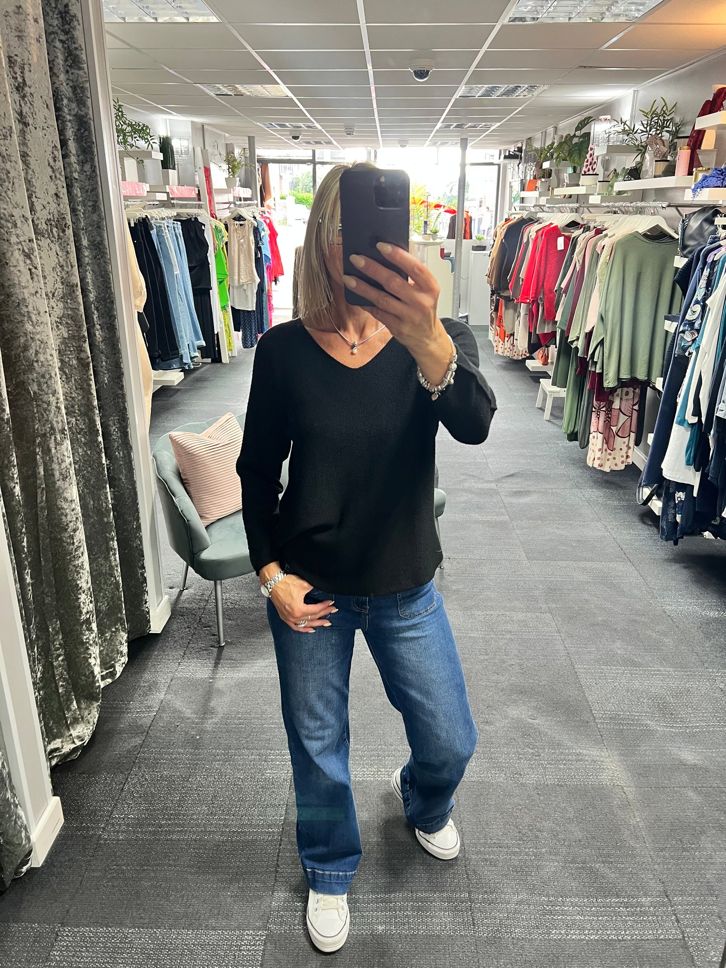 V Neck Classic Knit