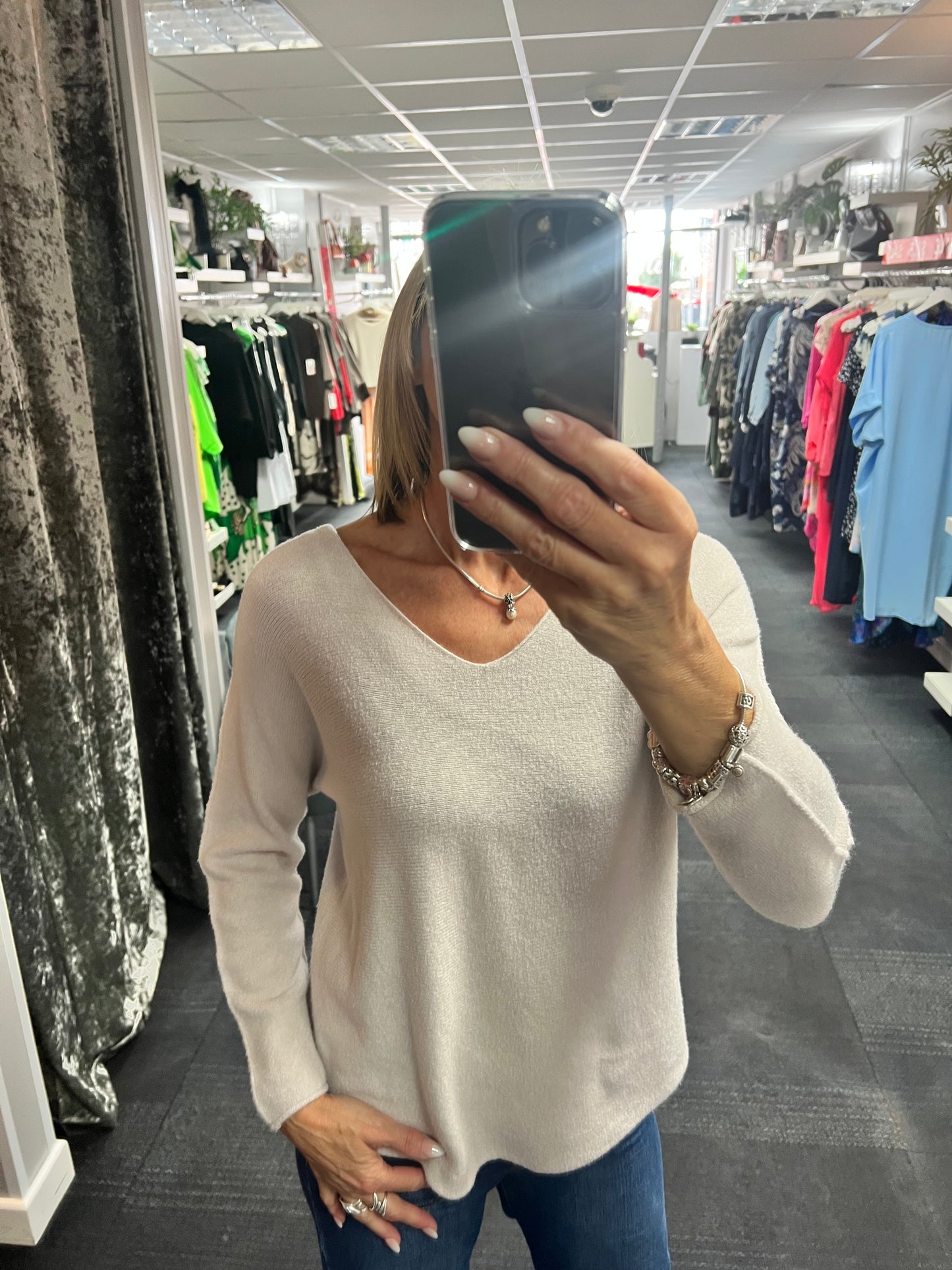 V Neck Classic Knit